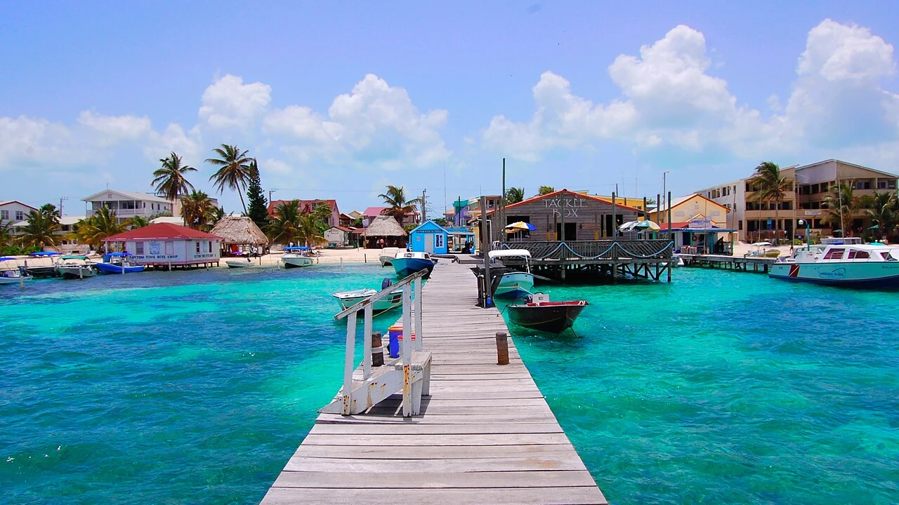 Diving in Ambergris Caye, Belize