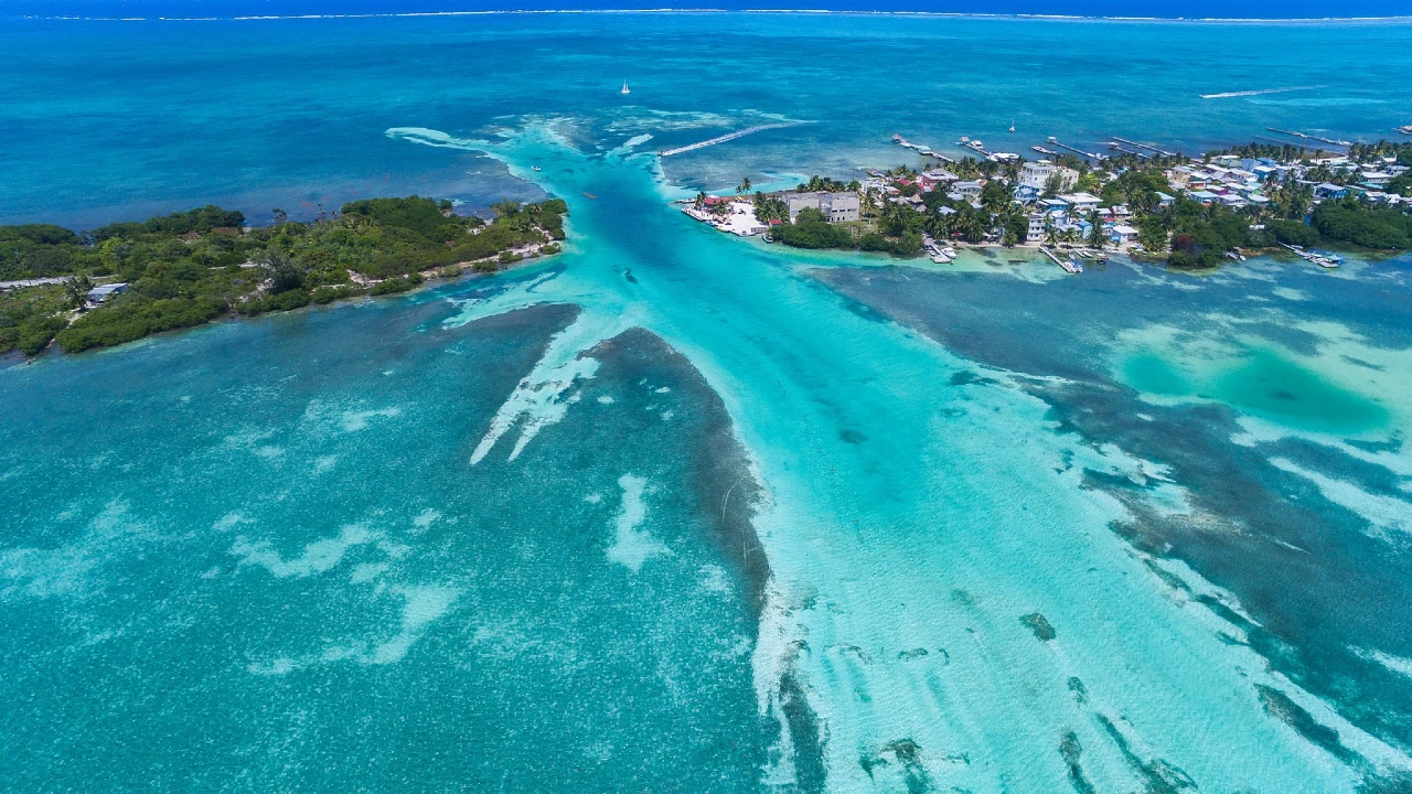 Diving in Caye Caulker, Belize